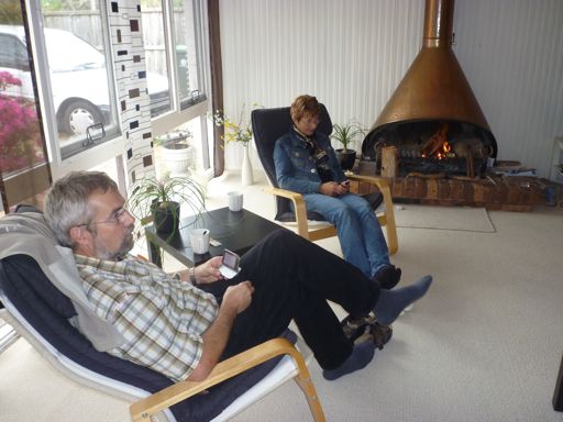 P1010334 Et hop, on envoie des SMS pour rassurer nos amis suisse...